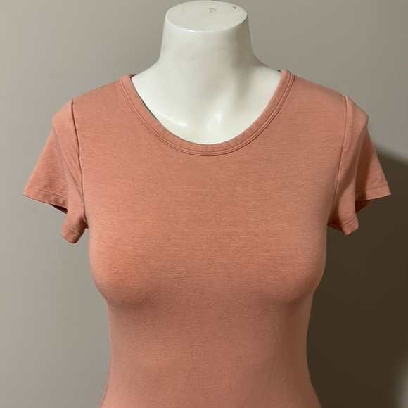 Aritzia Wildfred Free Pink Bodycon T shirt Dress Short Sleeve Sz M - Picture 2 of 9